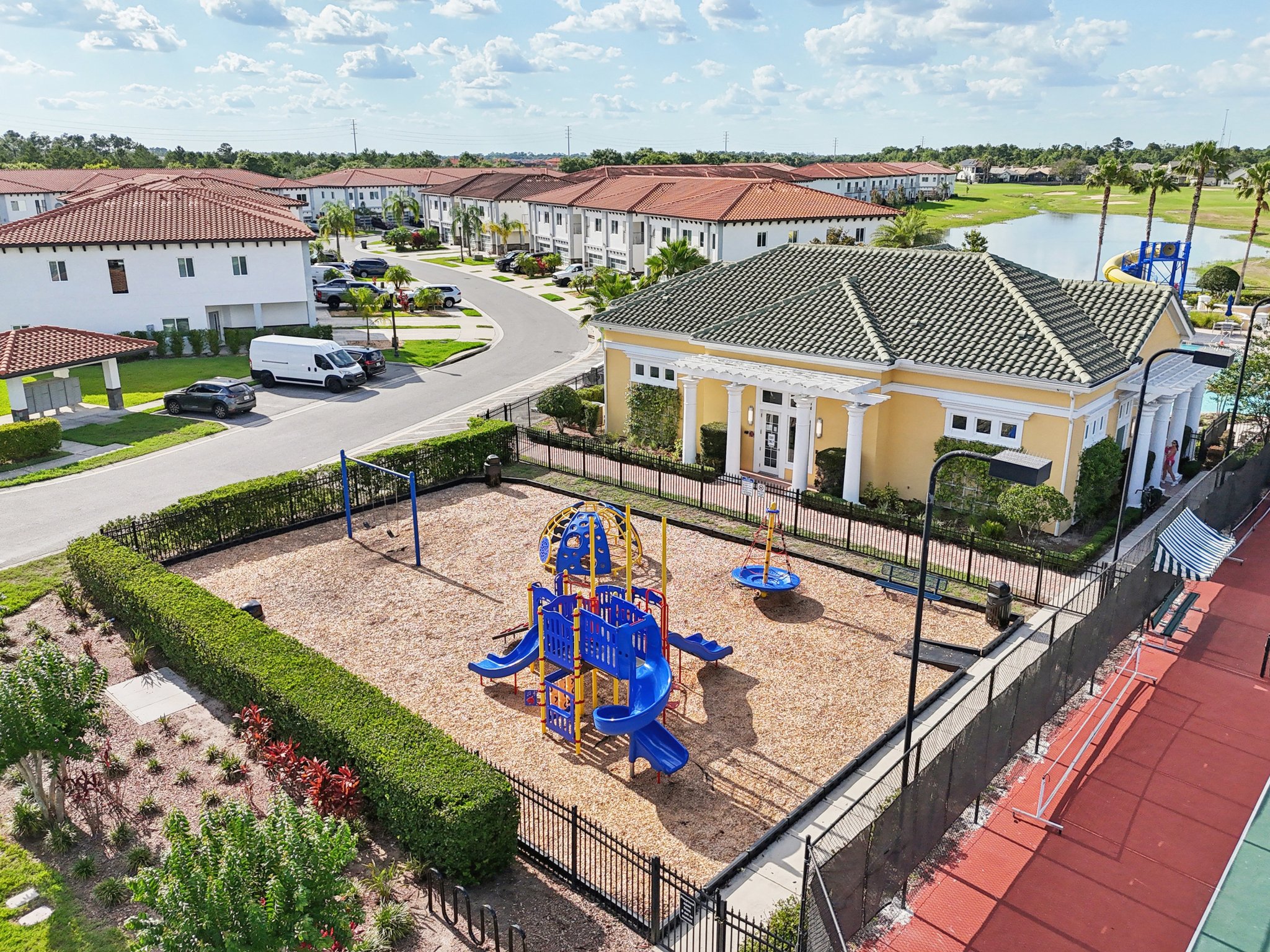 Lancaster Ridge Dr-1505-911.jpg