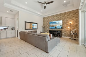 Lancaster Ridge Dr-1505-006.jpg