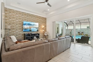 Lancaster Ridge Dr-1505-007.jpg