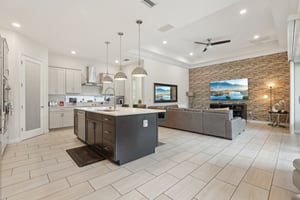 Lancaster Ridge Dr-1505-017.jpg