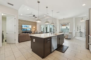 Lancaster Ridge Dr-1505-021.jpg