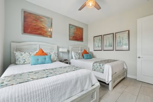 Lancaster Ridge Dr-1505-040.jpg