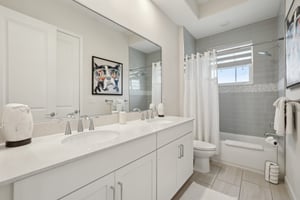 Lancaster Ridge Dr-1505-044.jpg