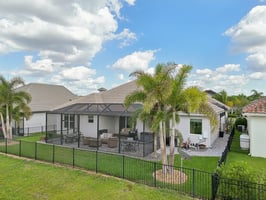 Lancaster Ridge Dr-1505-082.jpg