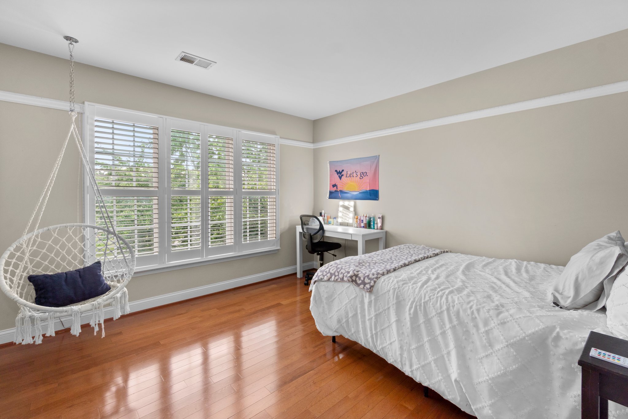  Photo 37