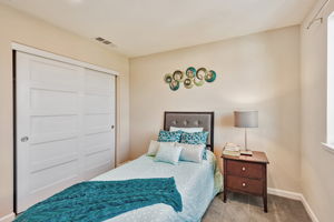 027_25899 Dollar St Hayward