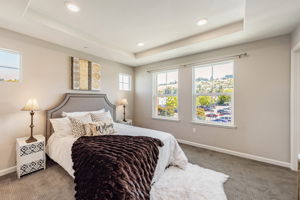 029_25899 Dollar St Hayward
