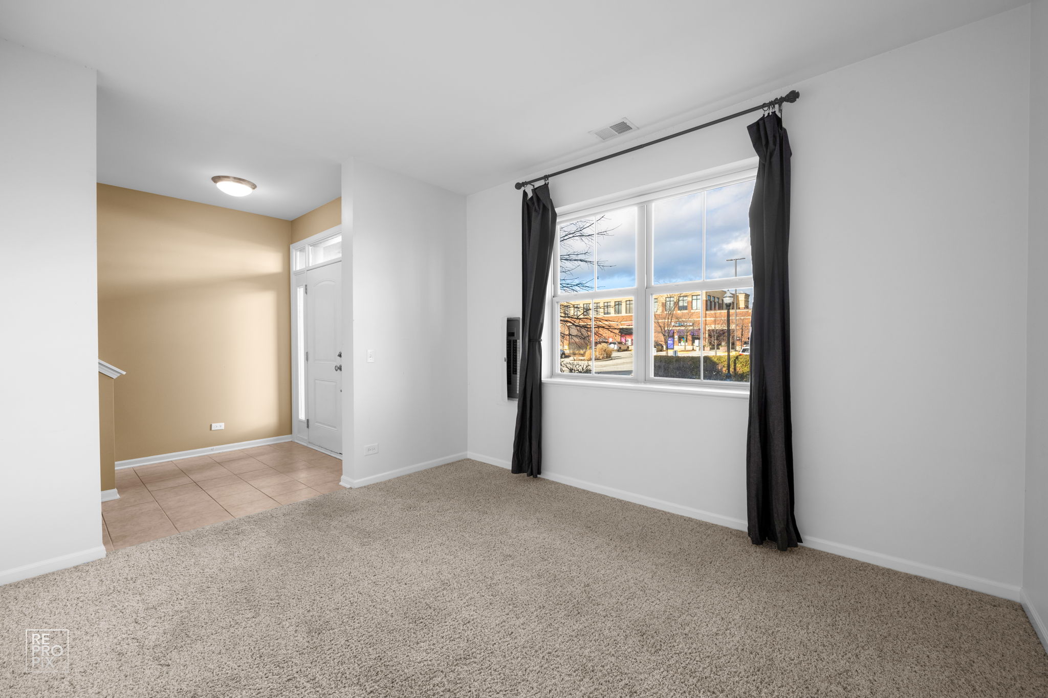 259 Aspen Dr, Vernon Hills, IL 60061_002