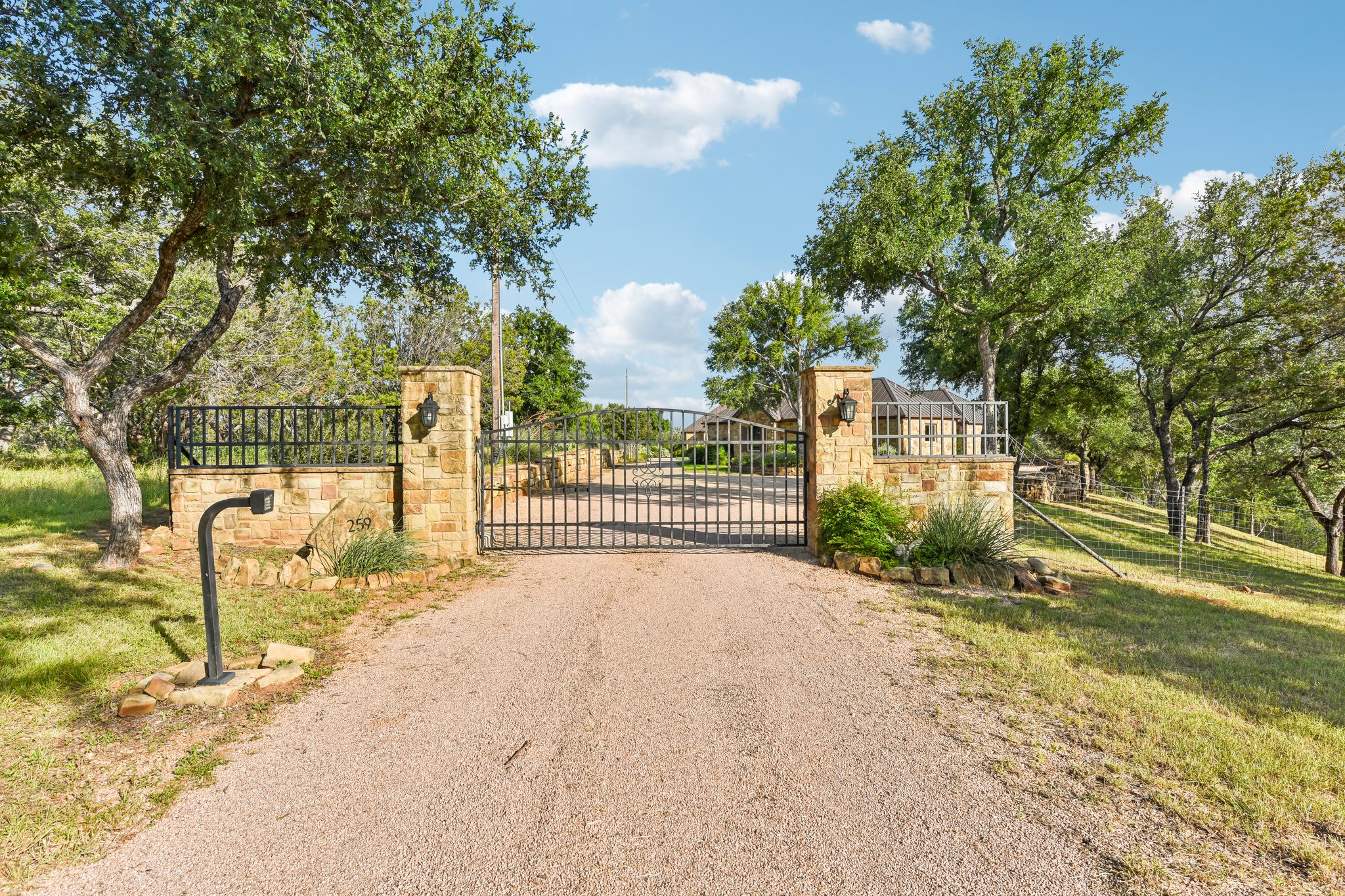 Chimney Cove Dr-S2905-002.jpg
