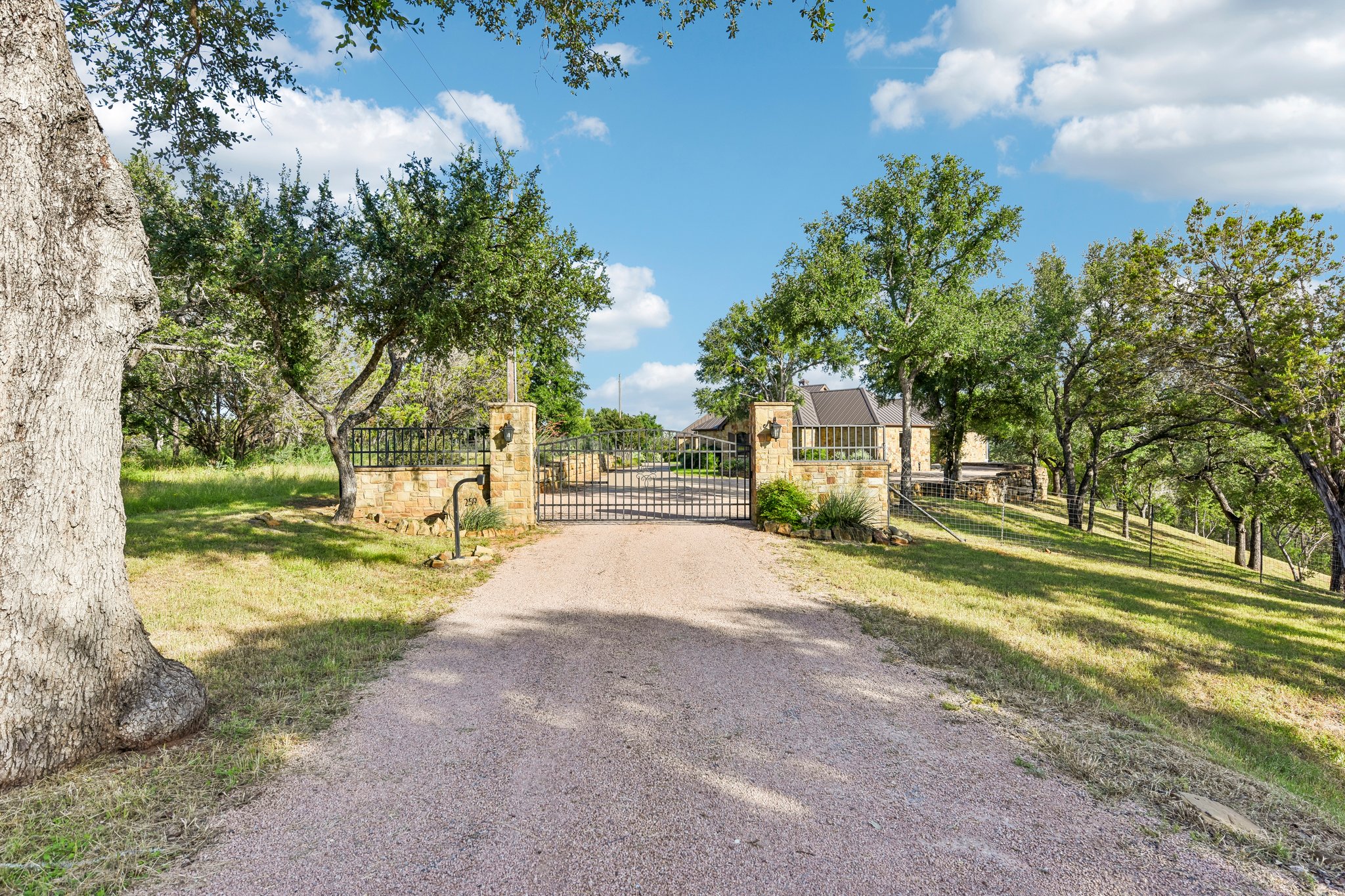 Chimney Cove Dr-S2905-003.jpg