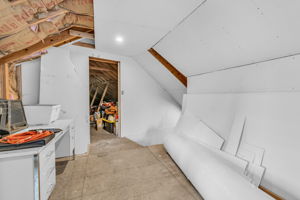  Photo 34