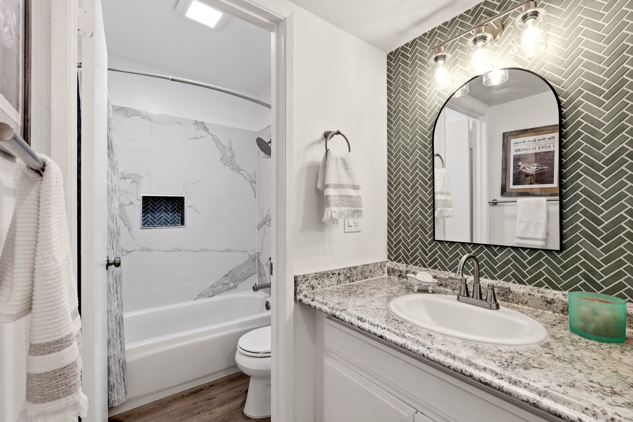  Photo 25