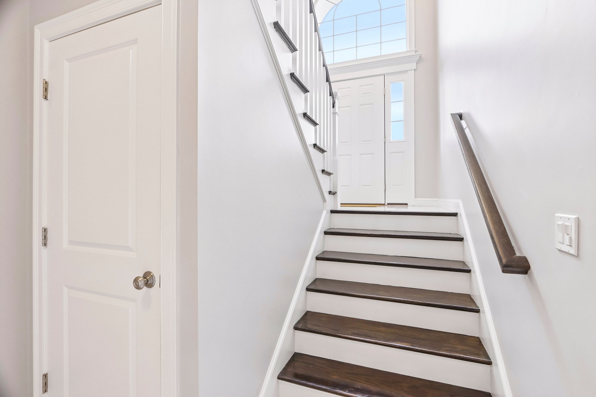 Oakwood Ave-S2409-009.jpg