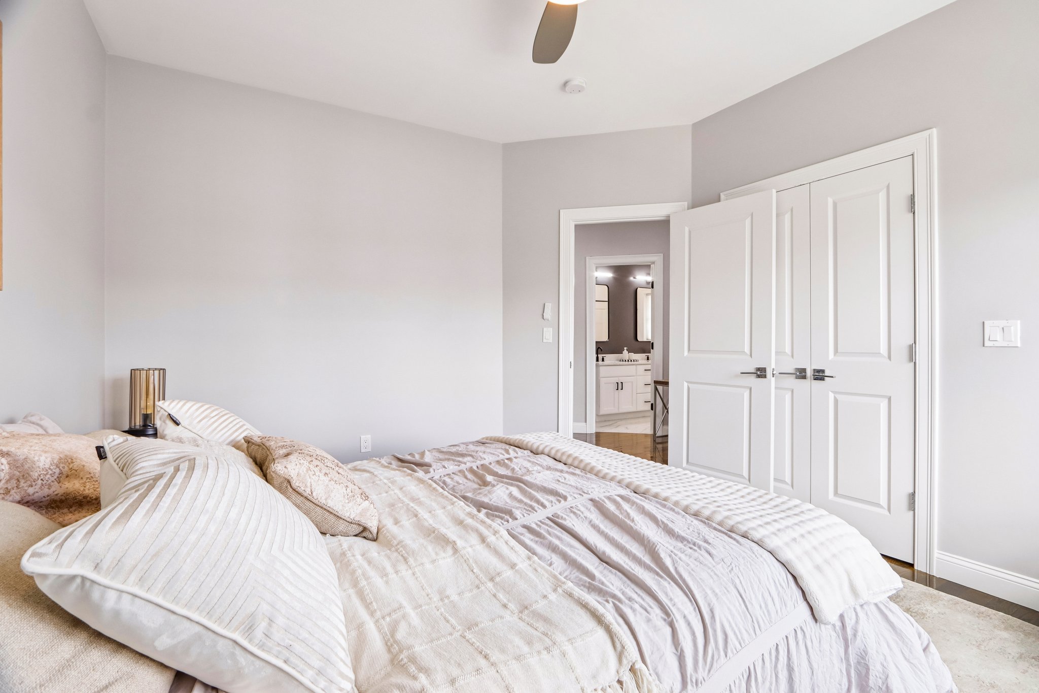 Oakwood Ave-S2409-027.jpg