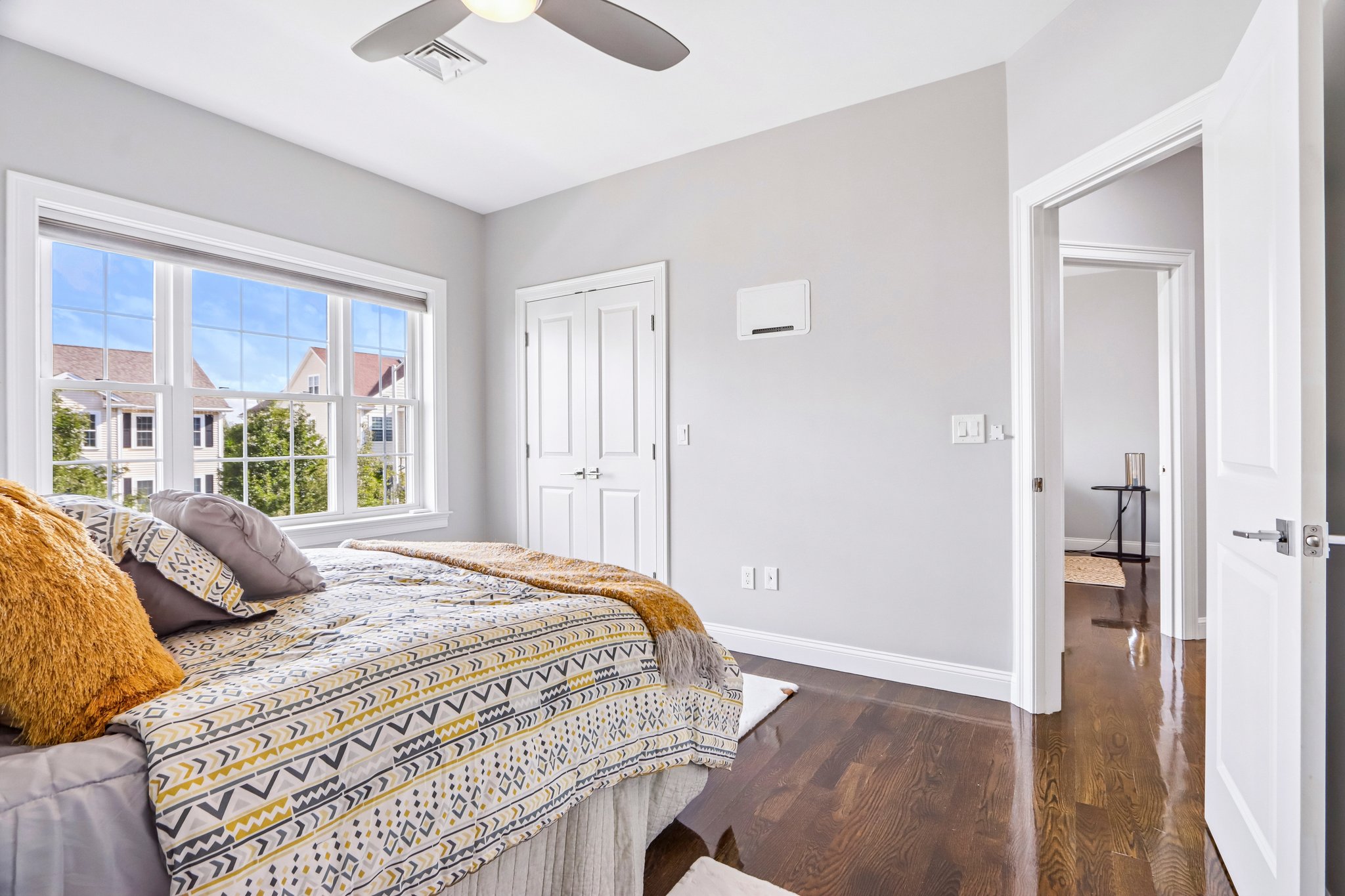 Oakwood Ave-S2409-029.jpg
