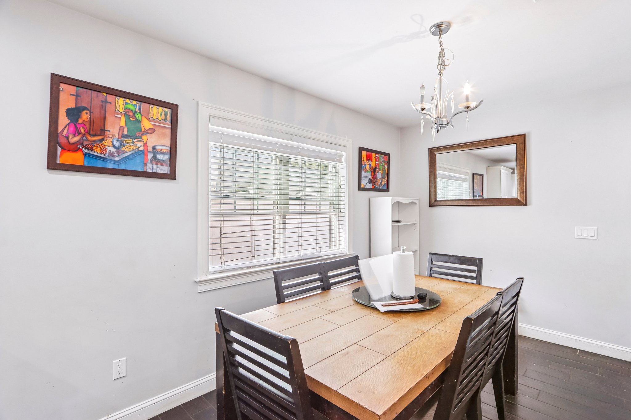 Oakwood Ave-S2409-042.jpg