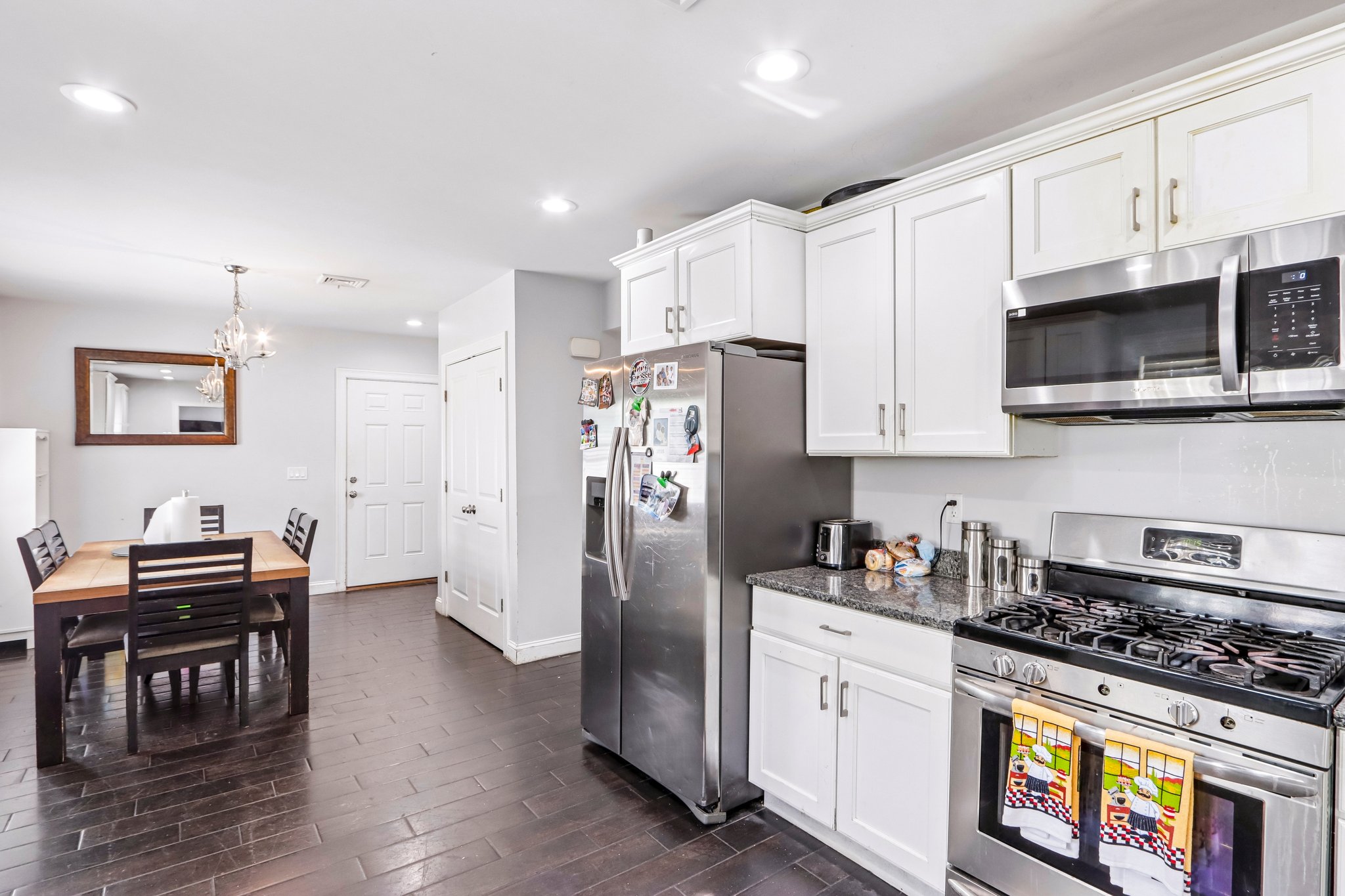 Oakwood Ave-S2409-046.jpg