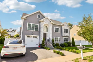 Oakwood Ave-S2409-002.jpg