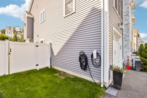 Oakwood Ave-S2409-005.jpg