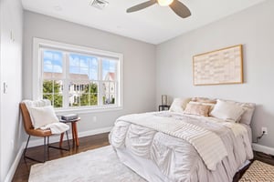 Oakwood Ave-S2409-026.jpg