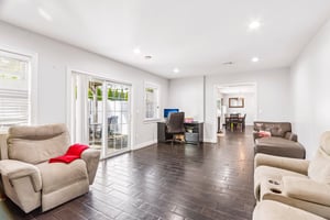 Oakwood Ave-S2409-040.jpg