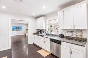 Oakwood Ave-S2409-043.jpg