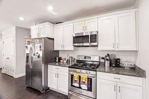 Oakwood Ave-S2409-045.jpg