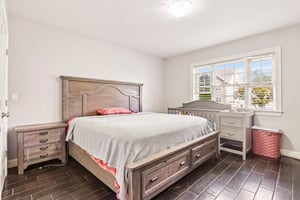Oakwood Ave-S2409-049.jpg