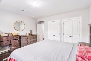 Oakwood Ave-S2409-050.jpg