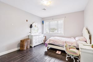 Oakwood Ave-S2409-051.jpg