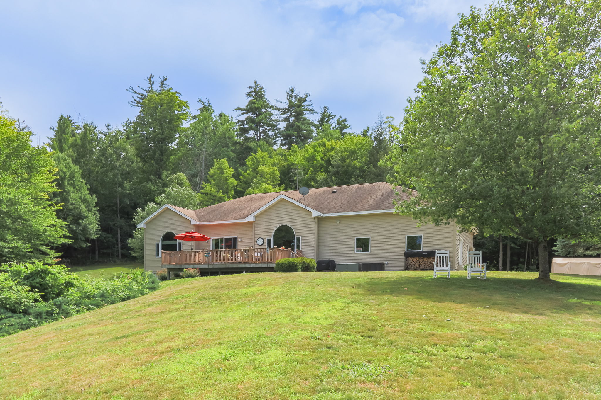 ExteriorRear-4