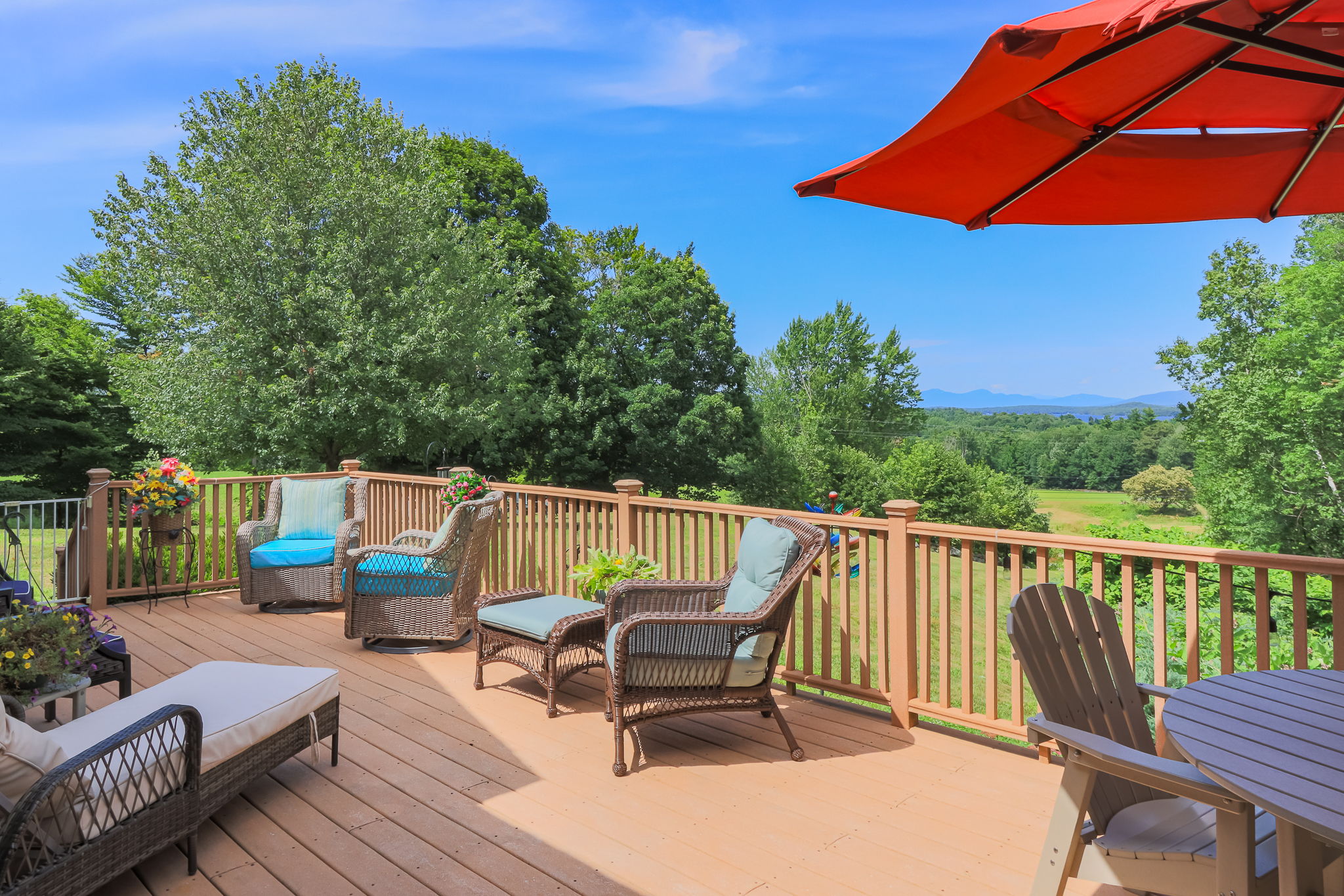 ExteriorRearPorch-3