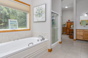 BedroomPrimaryBath-1