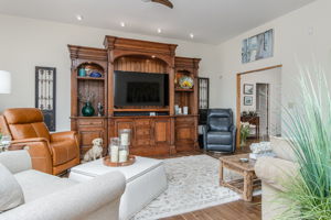 FamilyRoom-1