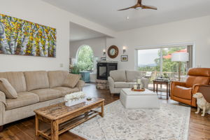 FamilyRoom-4