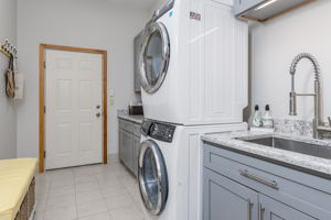 LaundryMudroom-1