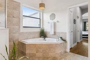  Photo 34