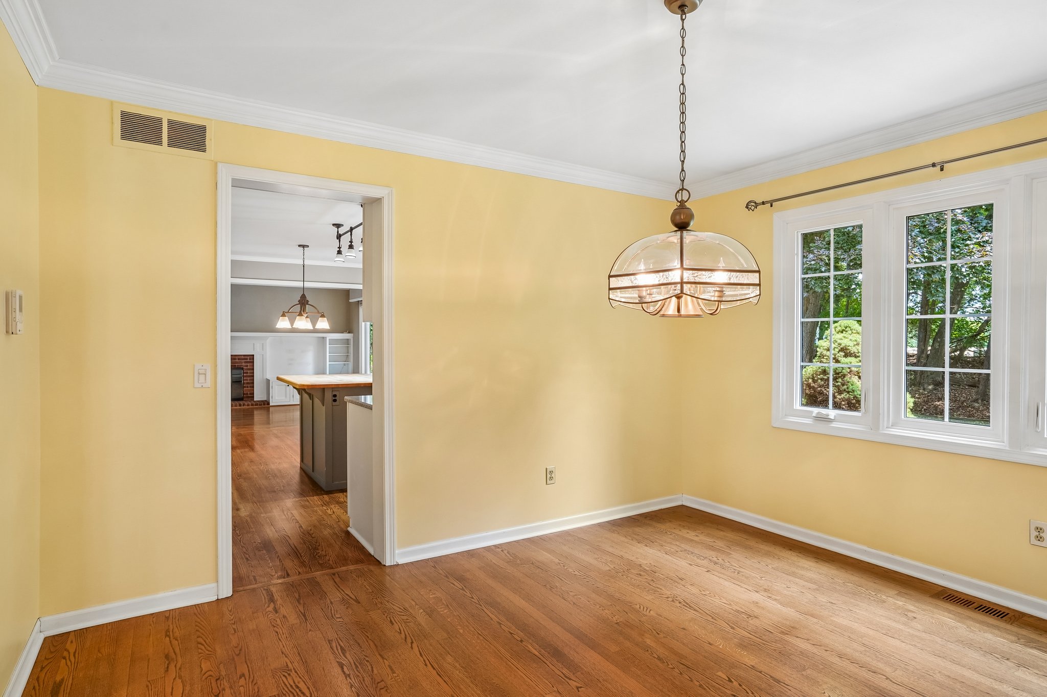 Hunt Club Blvd-S2207-017.jpg