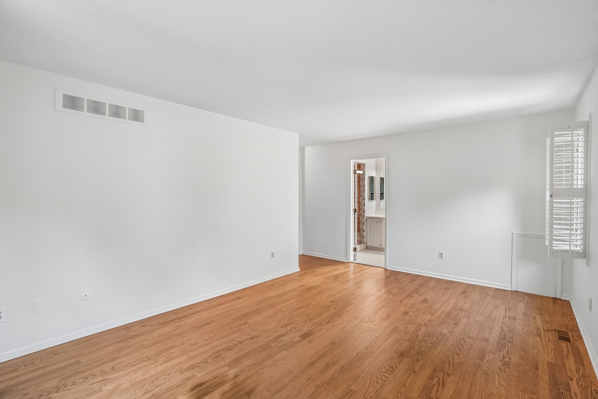 Hunt Club Blvd-S2207-030.jpg