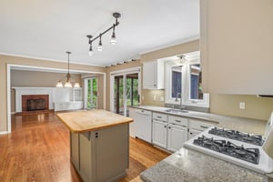 Hunt Club Blvd-S2207-021.jpg