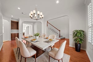 DSC00174 virtually staged.jpeg