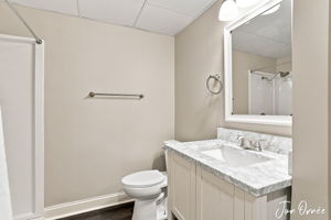  Photo 32