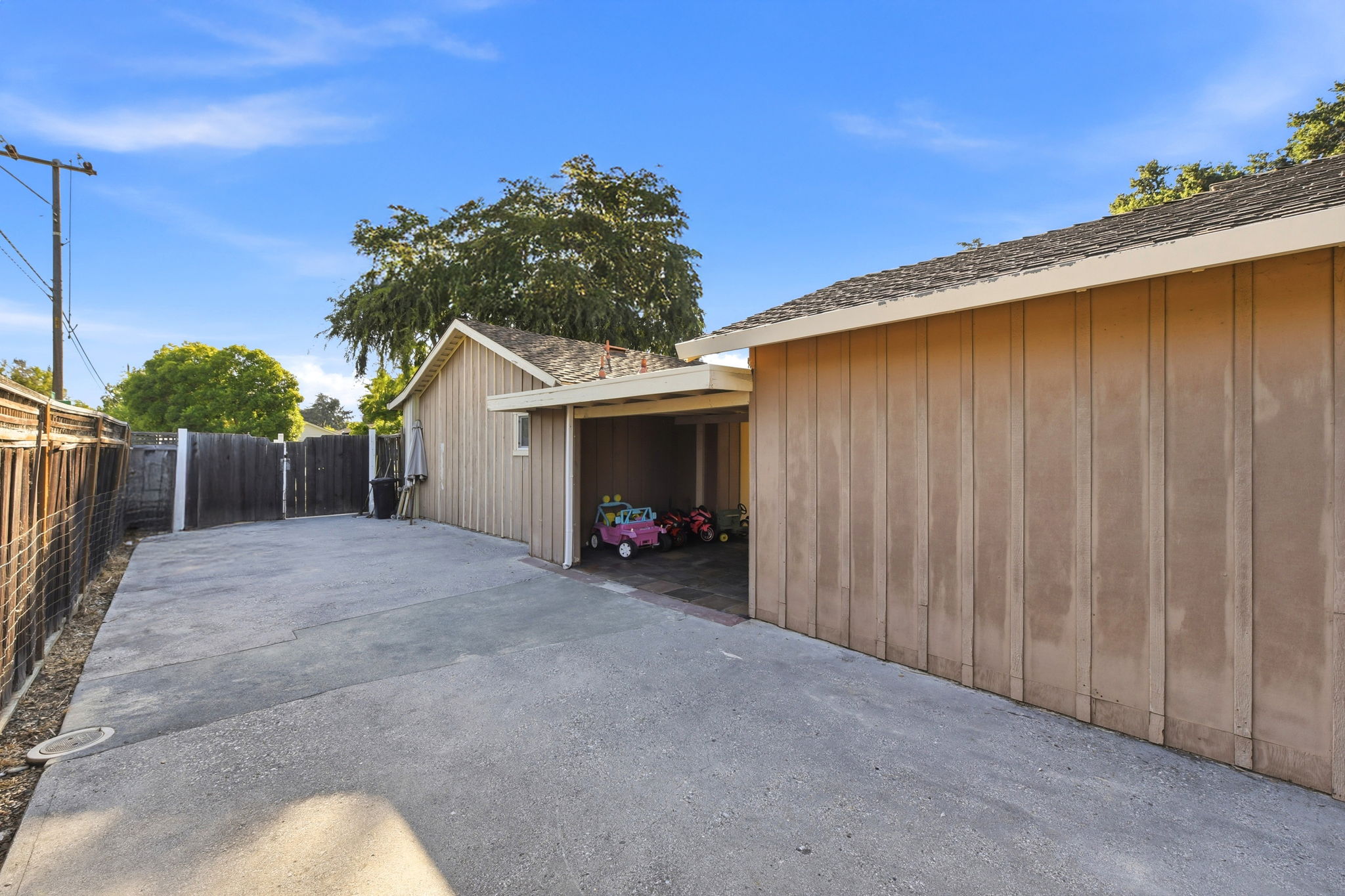 044_F8_2598 Cottle Ave