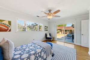 027_F8_2598 Cottle Ave