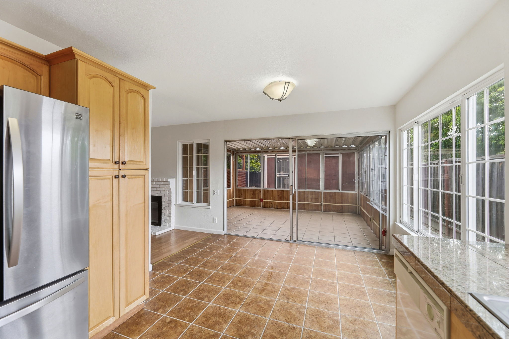012_F8_2598 Sierra Vista Ct