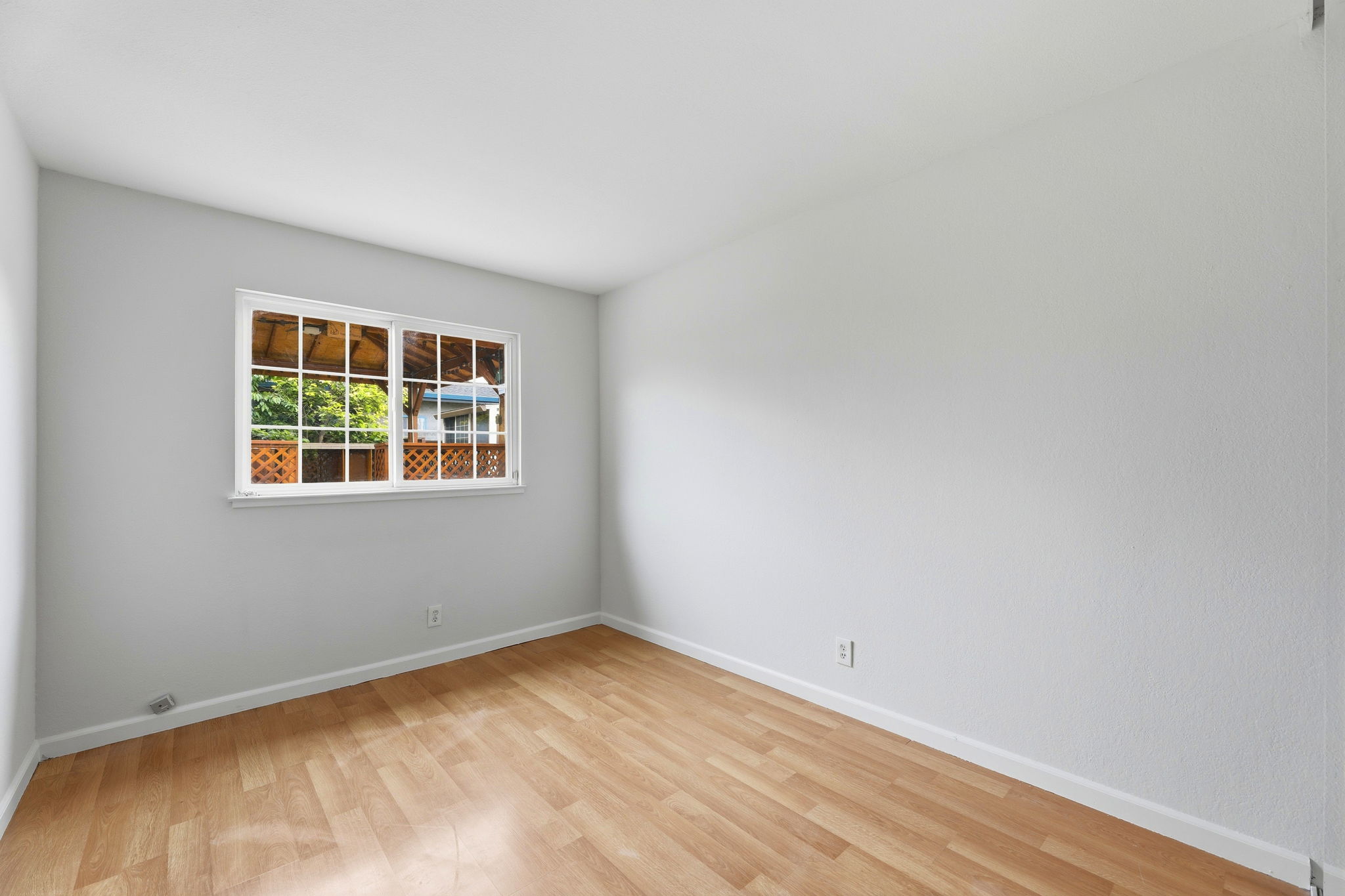 014_F8_2598 Sierra Vista Ct