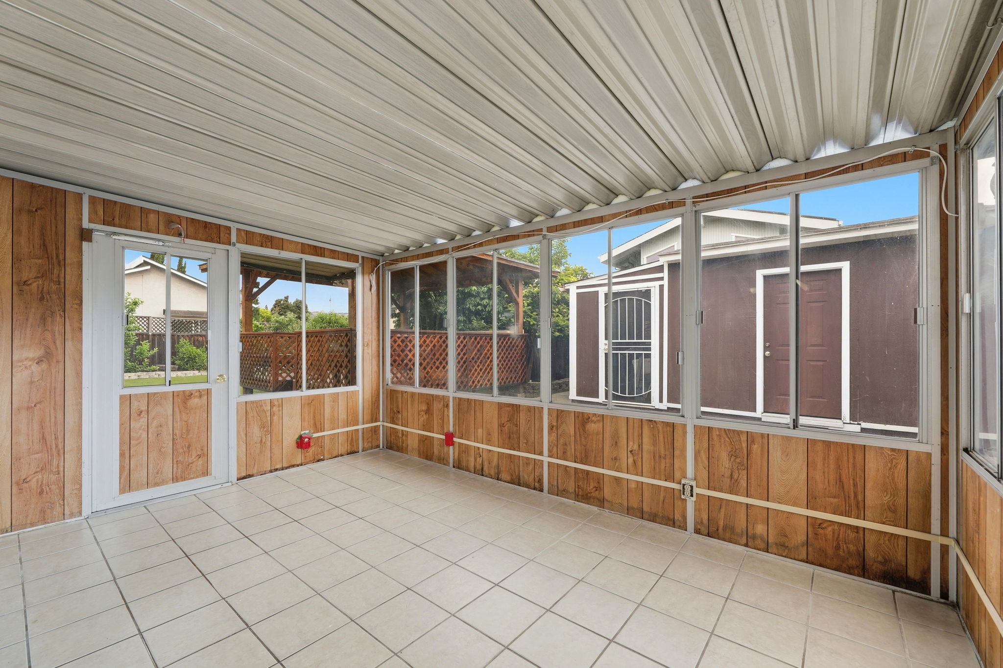 025_F8_2598 Sierra Vista Ct