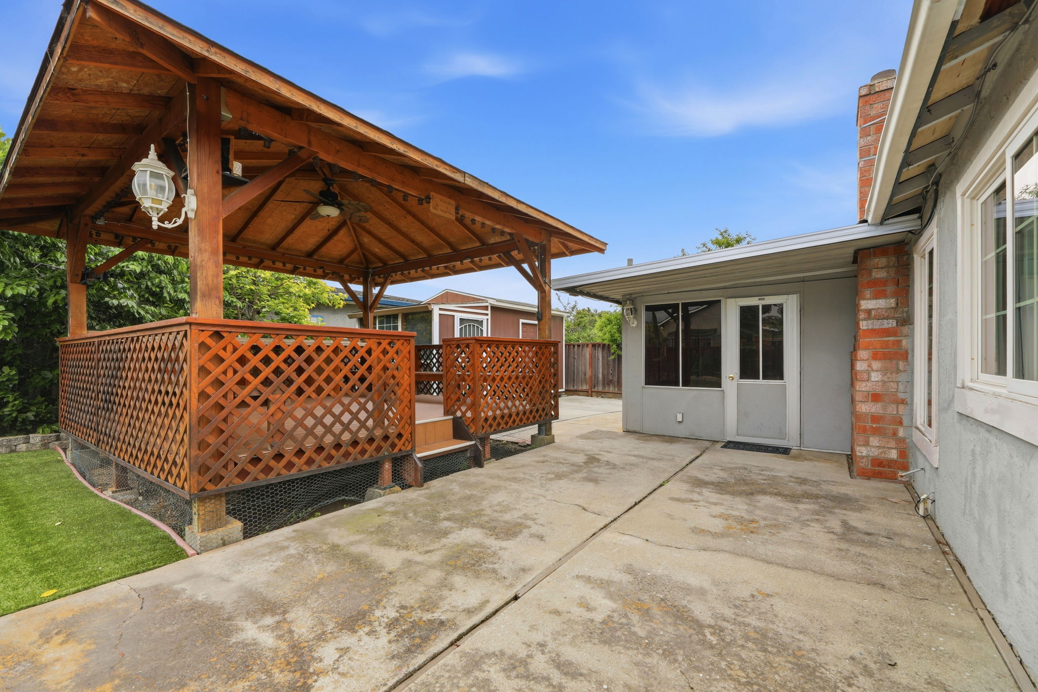 033_F8_2598 Sierra Vista Ct