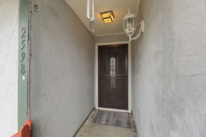 005_F8_2598 Sierra Vista Ct