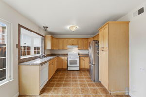 010_F8_2598 Sierra Vista Ct